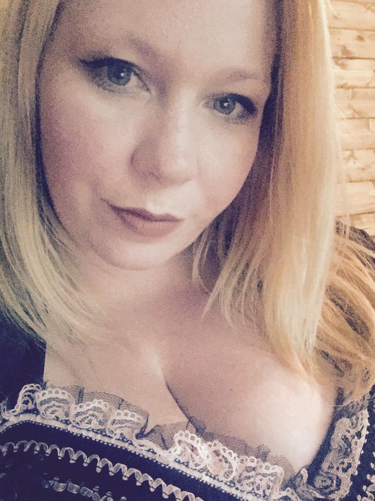 SandraLou 9 SandraLou 9