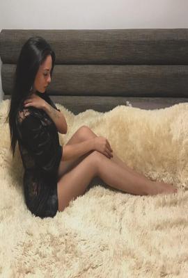 DelaineDel
