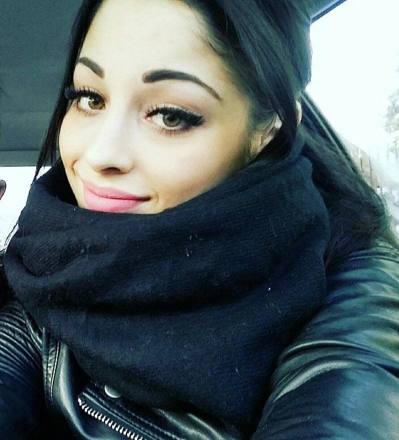 CarlaBomba 8 CarlaBomba 8