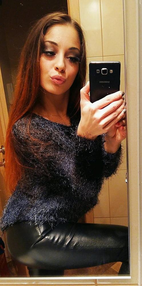 CarlaBomba 10 CarlaBomba 10